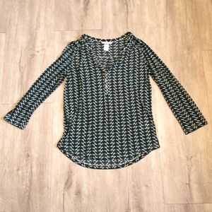 Cute Top w/ Fun Pattern
